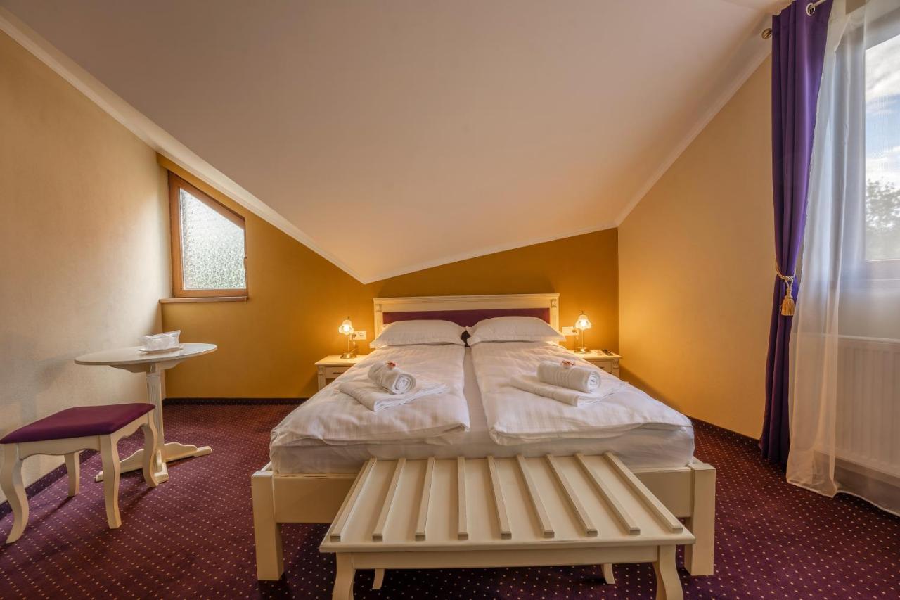 סיגישוארה Hotel Princessophie מראה חיצוני תמונה